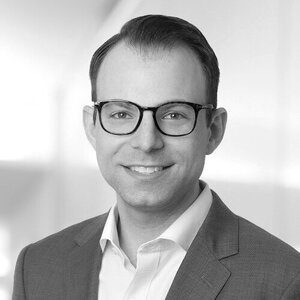 Jonathan Sagot headshot