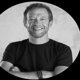 Scott Crawford headshot