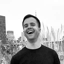 Louis Monoyudis headshot