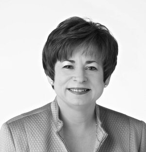 Maxine Clark headshot