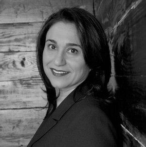 Leila Nosrati headshot